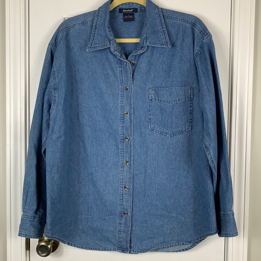 Rivers’ End chambray long sleeved button down shirt size large. 100% cotton.